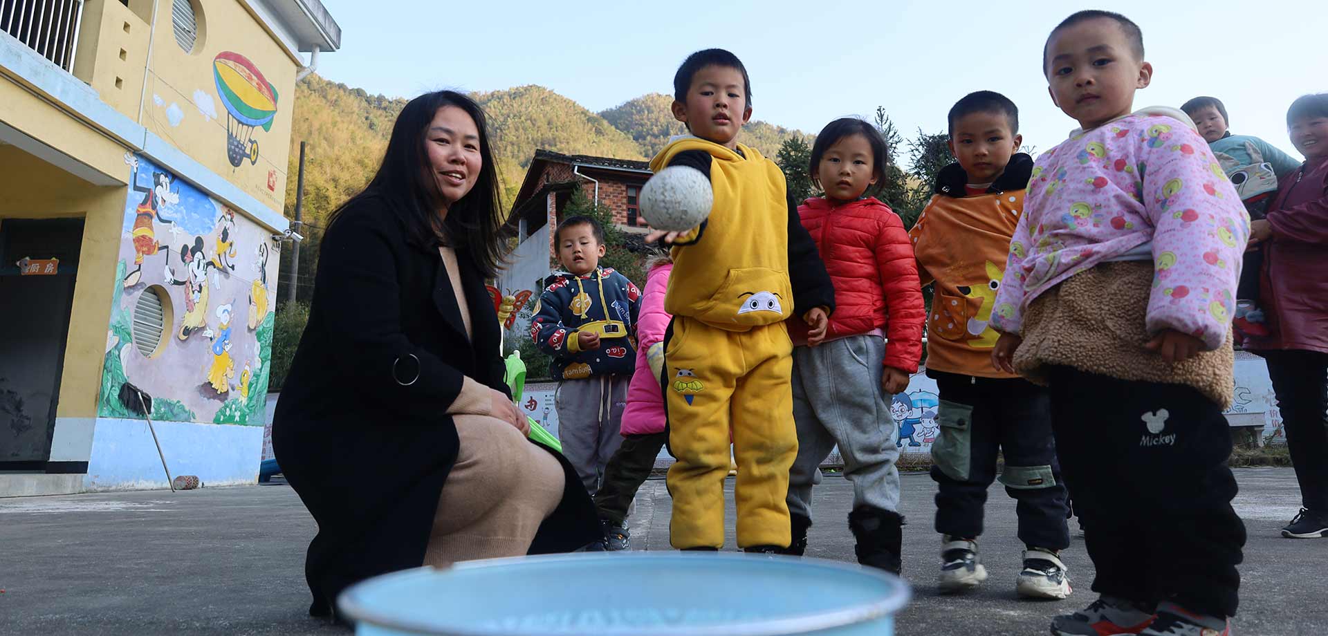 【顯影中國】兩個(gè)老師六個(gè)娃 大山深處的幼兒園
