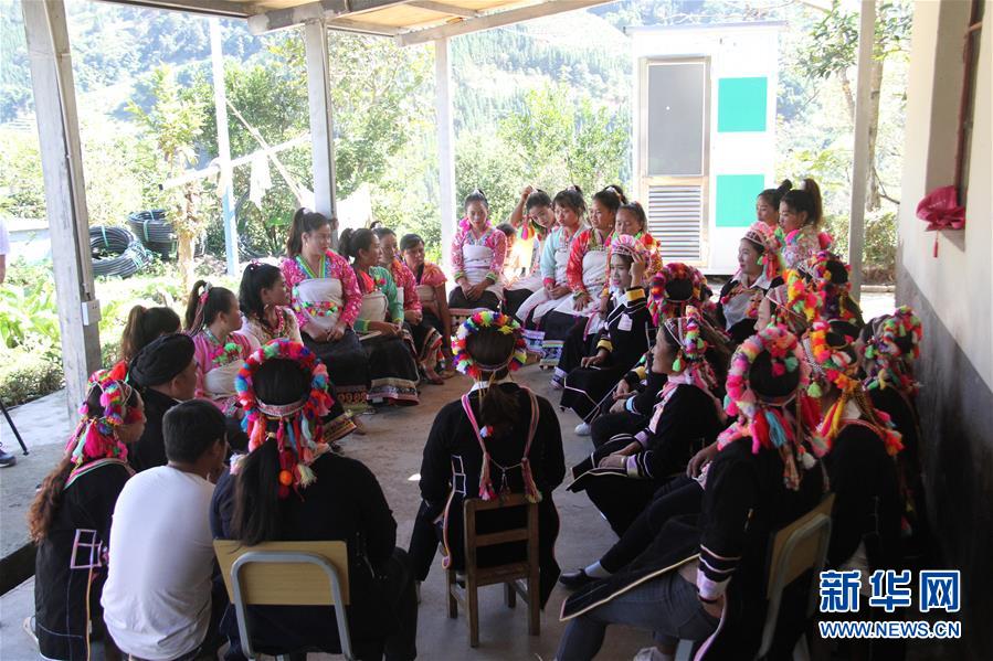 （五中全會精神在基層·圖文互動）（5）天津、福建、廣東、云南等地創新形式讓黨的十九屆五中全會精神“飛入尋常百姓家”